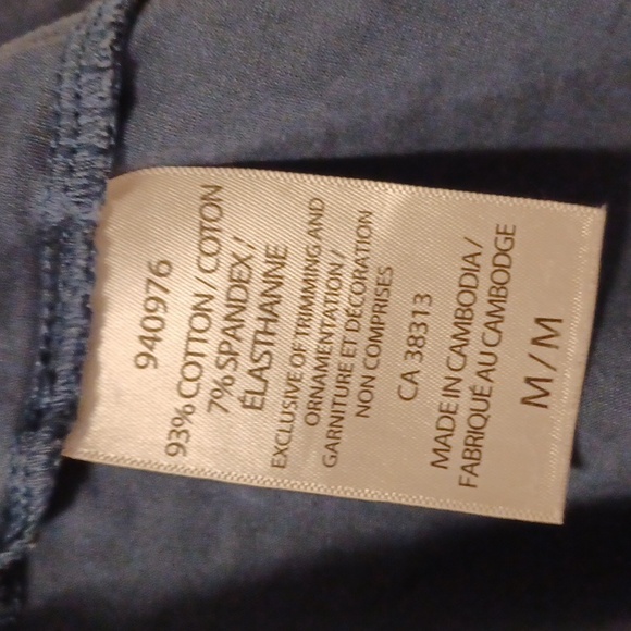 4/$40 Navy Blue Tee - Size Medium - Picture 5 of 5